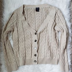 Sweater/cardigan